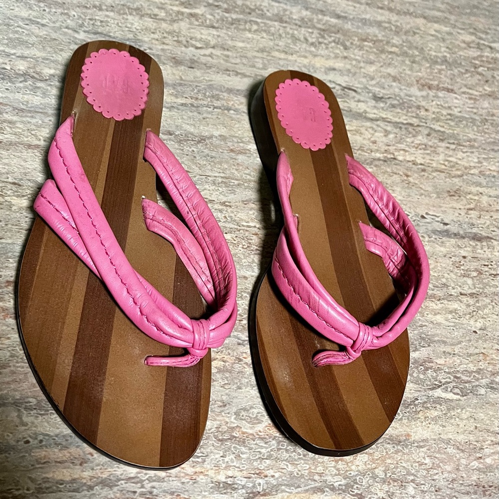 Gap leather thong sandals